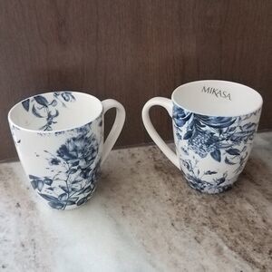 Mikasa Pippa coffee/tea mugs Bone China (Set of 2)